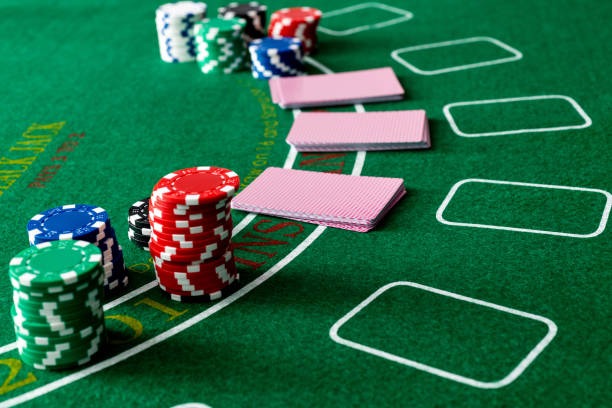 hotowin live-dealer studio with multilingual dealer support during MPL Indonesia broadcast